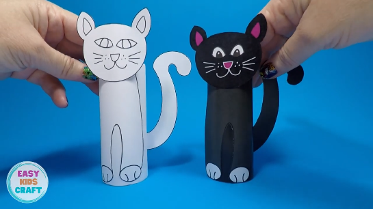 چگونه یک گربه سیاه رول کاغذ توالت درست کنیم